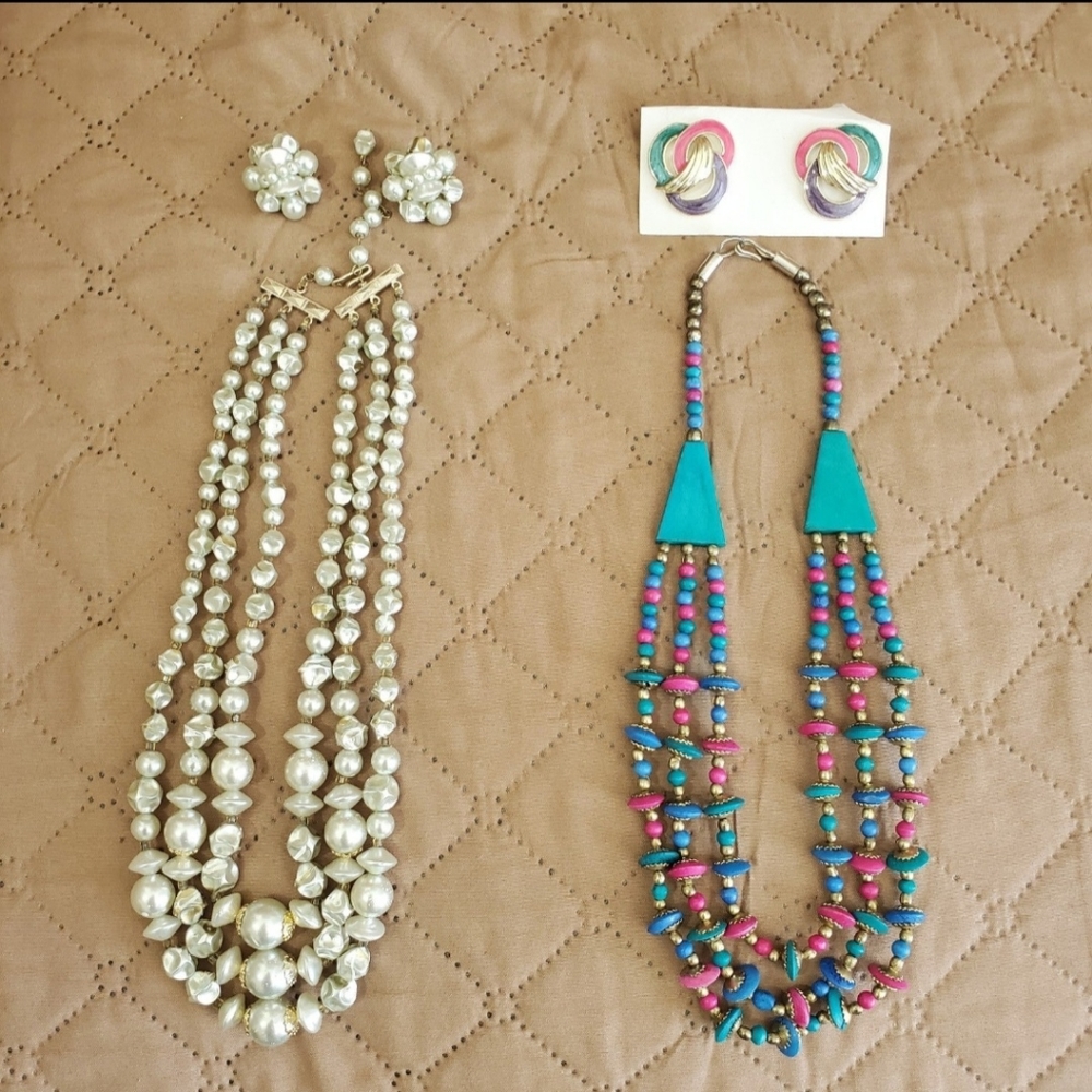 Jewelry 2 necklace and earring sets
